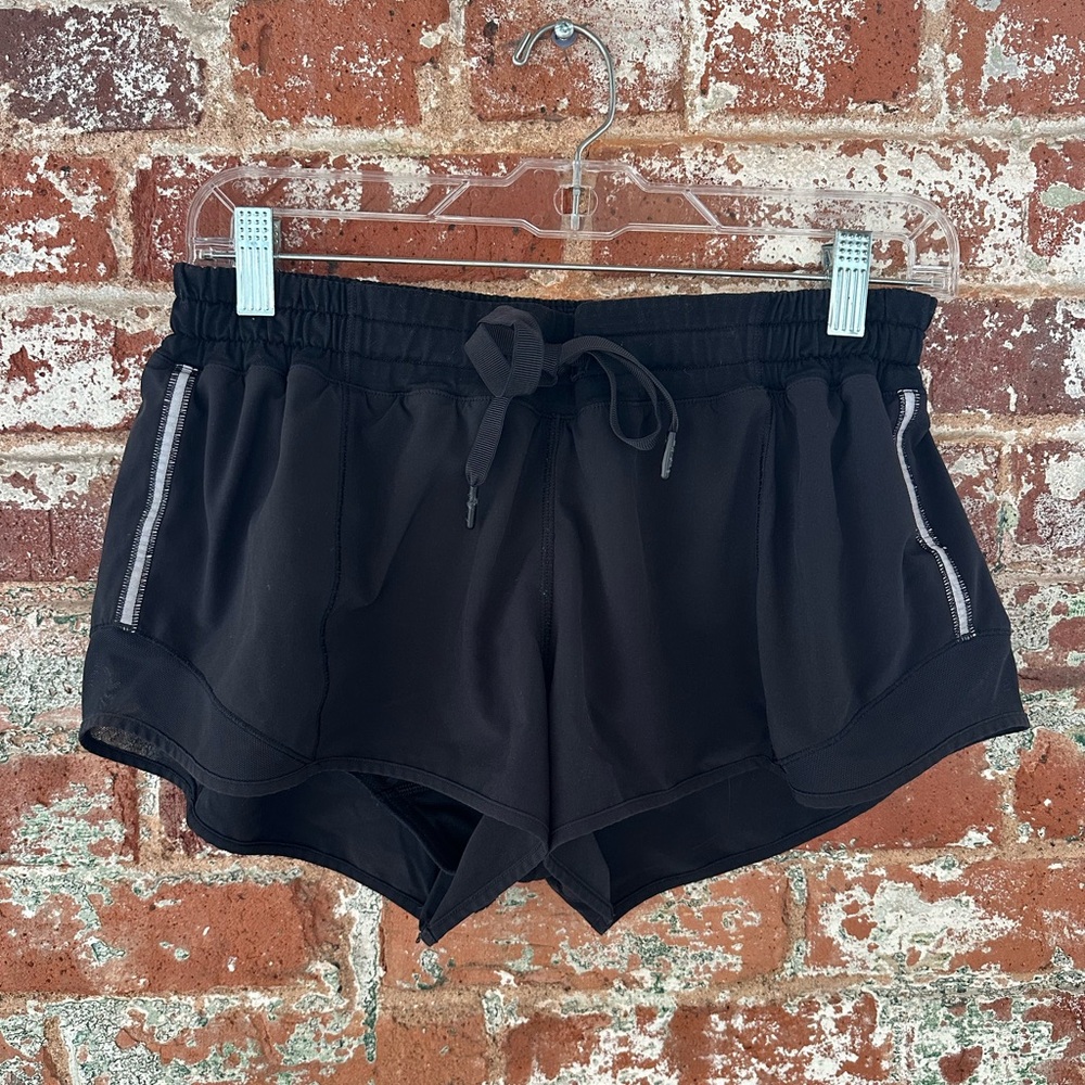 Lululemon Hotty Hot Low Rise 2.5” Shorts